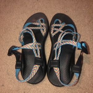 Size 10 Chacos! Straps need to be fastened.
